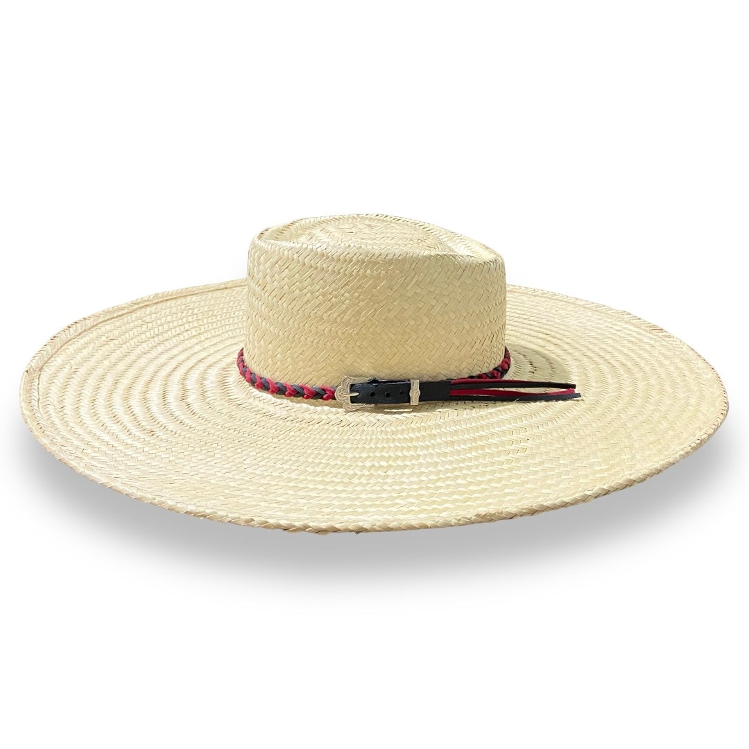 Sombrero de paja panameño con banda trenzada color coral